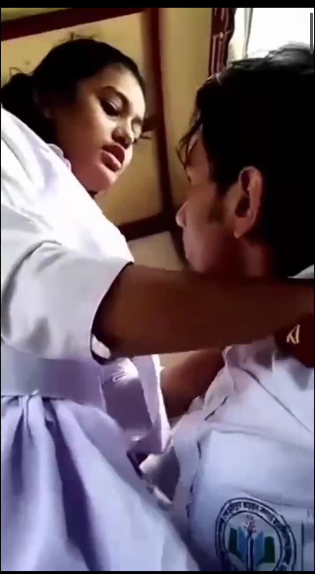 Desi bf gf sucking and fucking in the auto