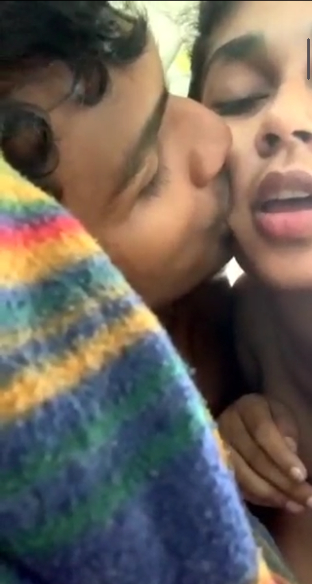 Desi bf gf romance video viral