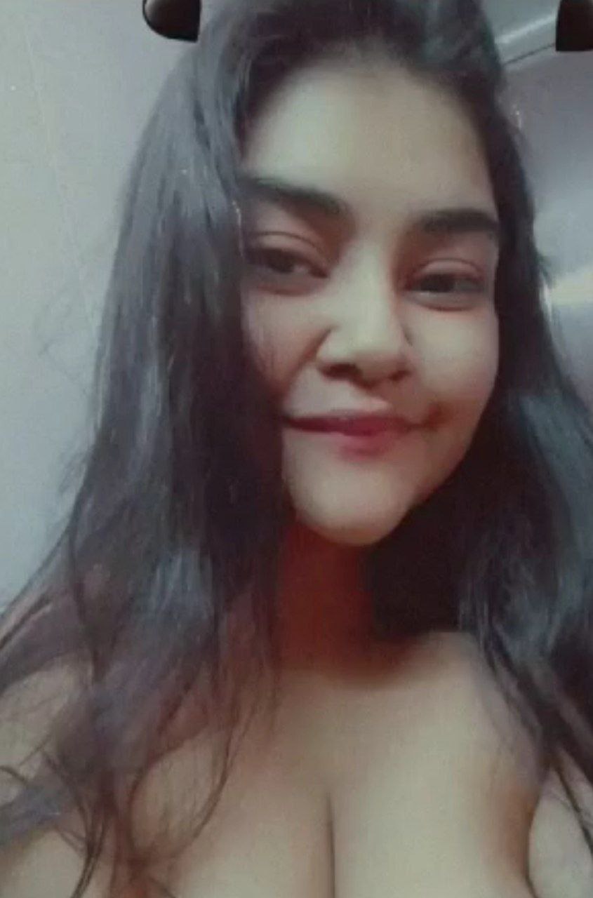 Desi Girl playing with own boobs