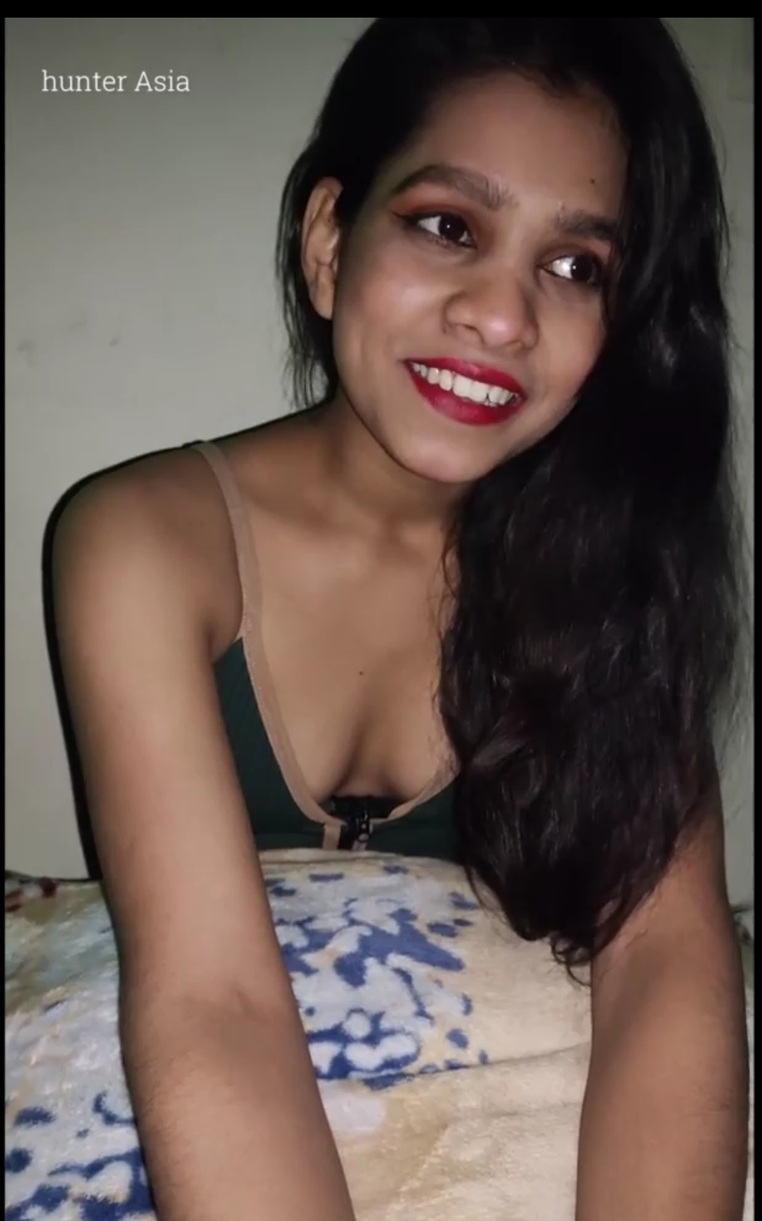 Beautifull hot girl sucking and riding desi cook