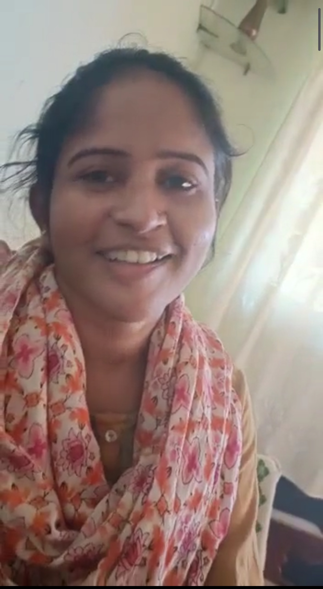 Desi bhabhi meet New boyfriend in her Home