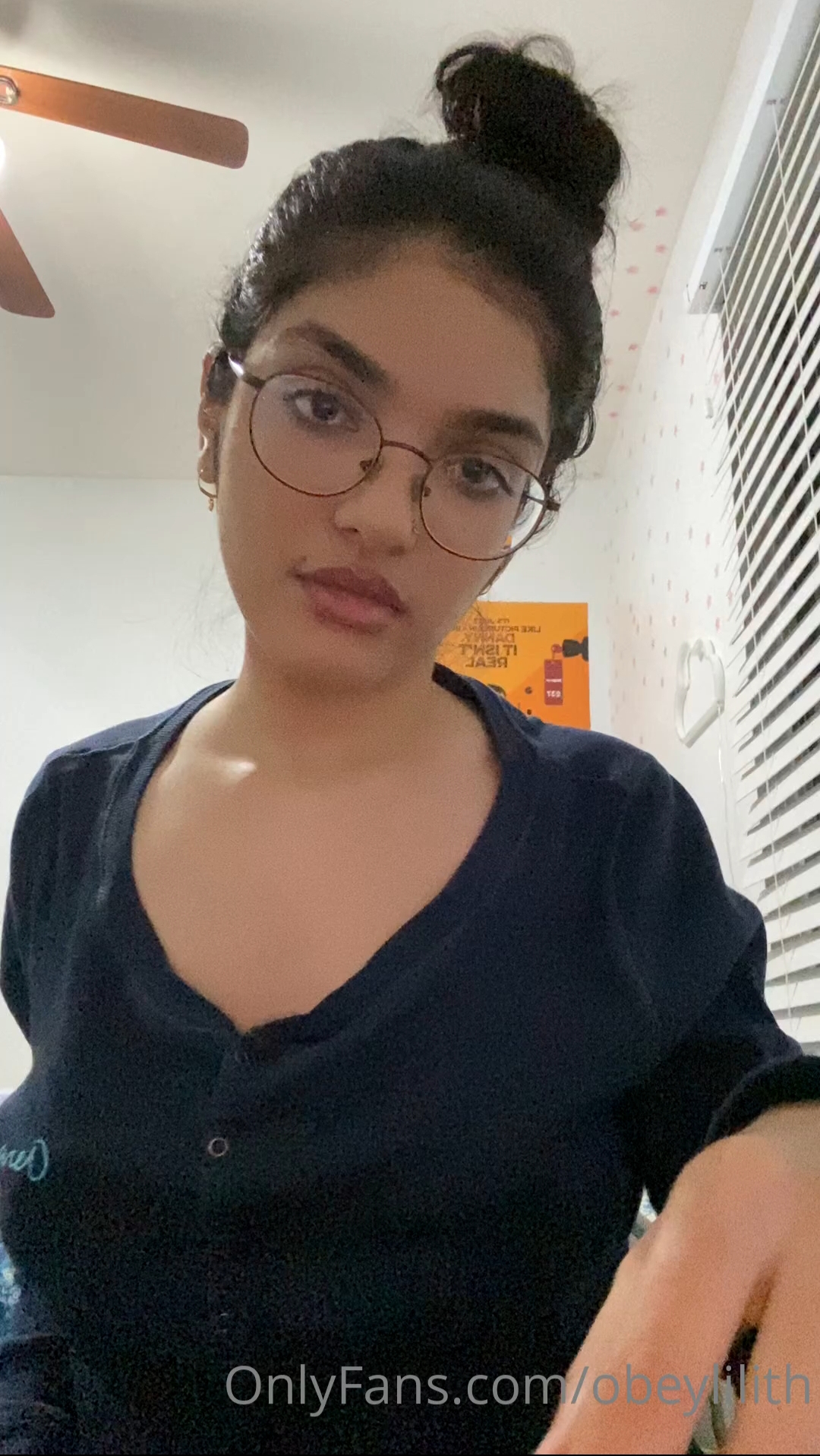 Only fan model exclusive video see on smile on her face