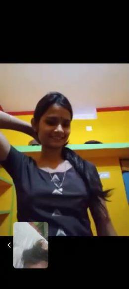 Desi cute girl Showing nude for boyfriend on video call