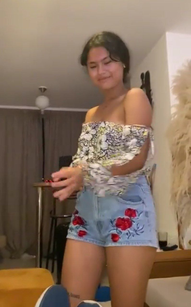 Anita Singh Famous Youtuber Privet Nude Show This Video Viral Her BF Watch