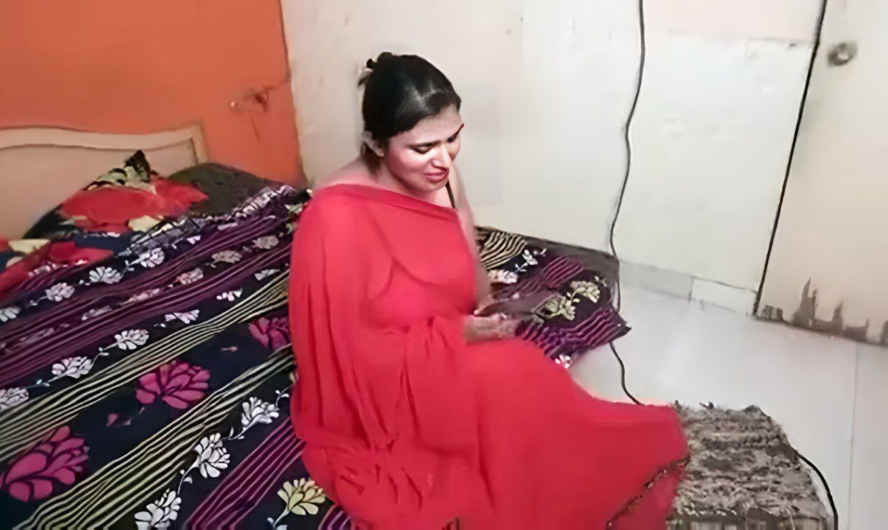 Pendu bhabhi with Fucked with desi men