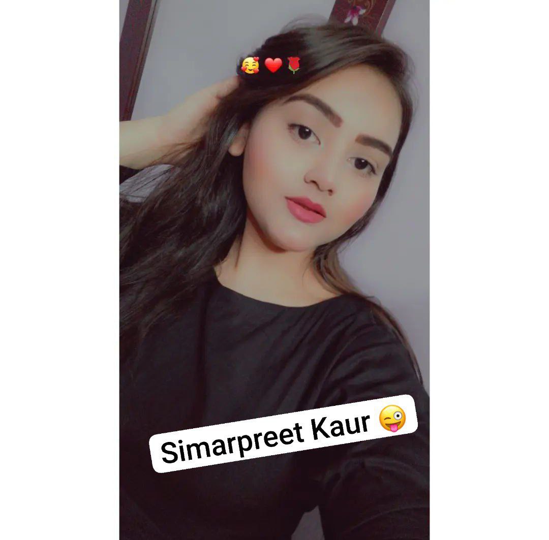 Beautifull girl have neet and clean pussy