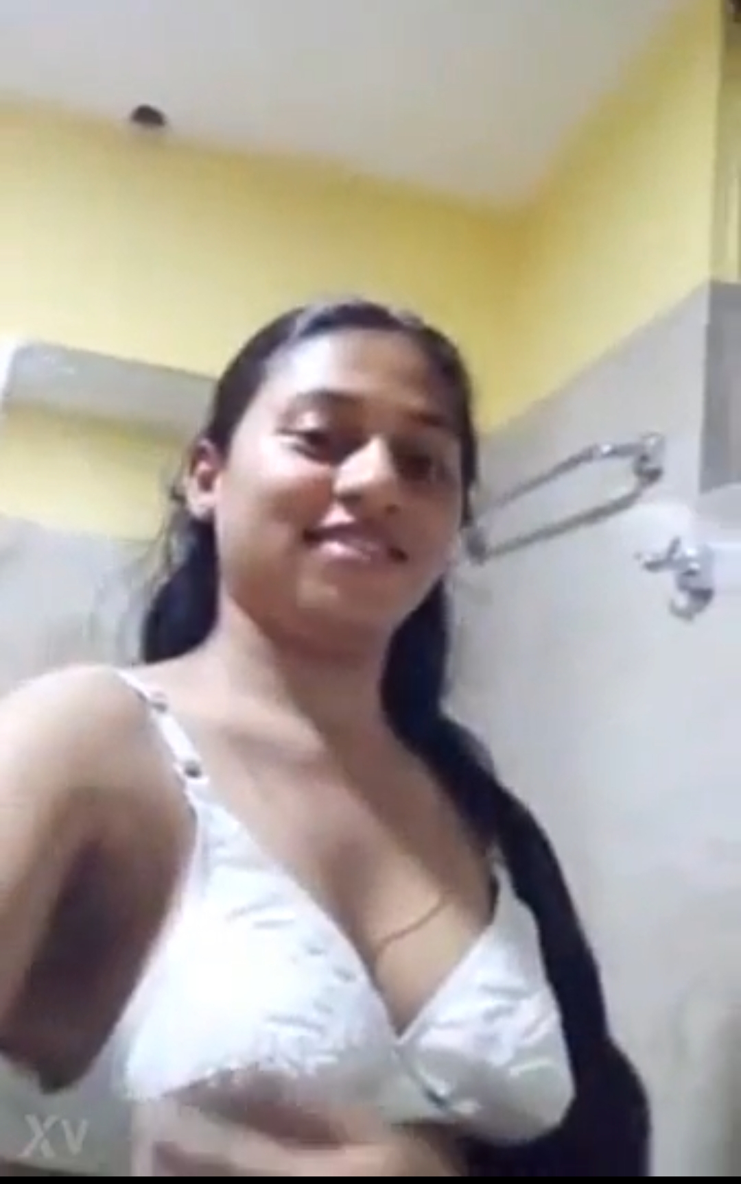 Desi girl Nude video record for boyfriend