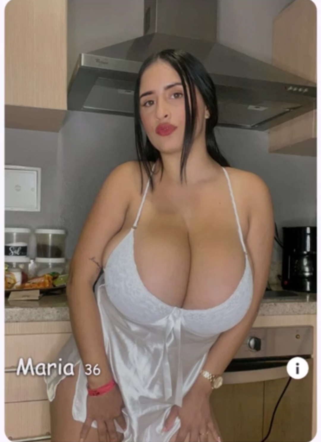 Beautifull hot maria Have bigg boobs and Big ass